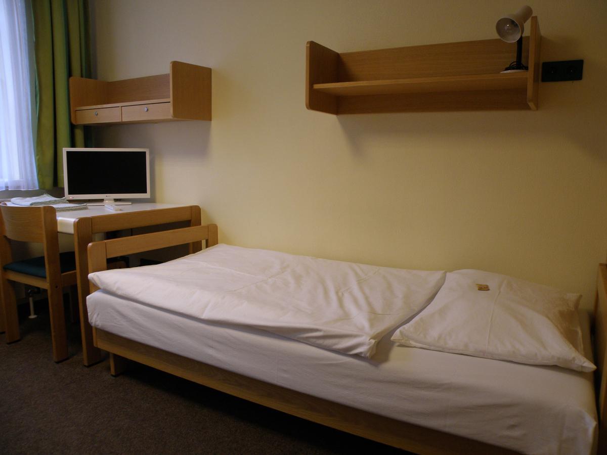 Hotel Sommerhaus Am Internats-Campus Бад Леонфелден Екстериор снимка