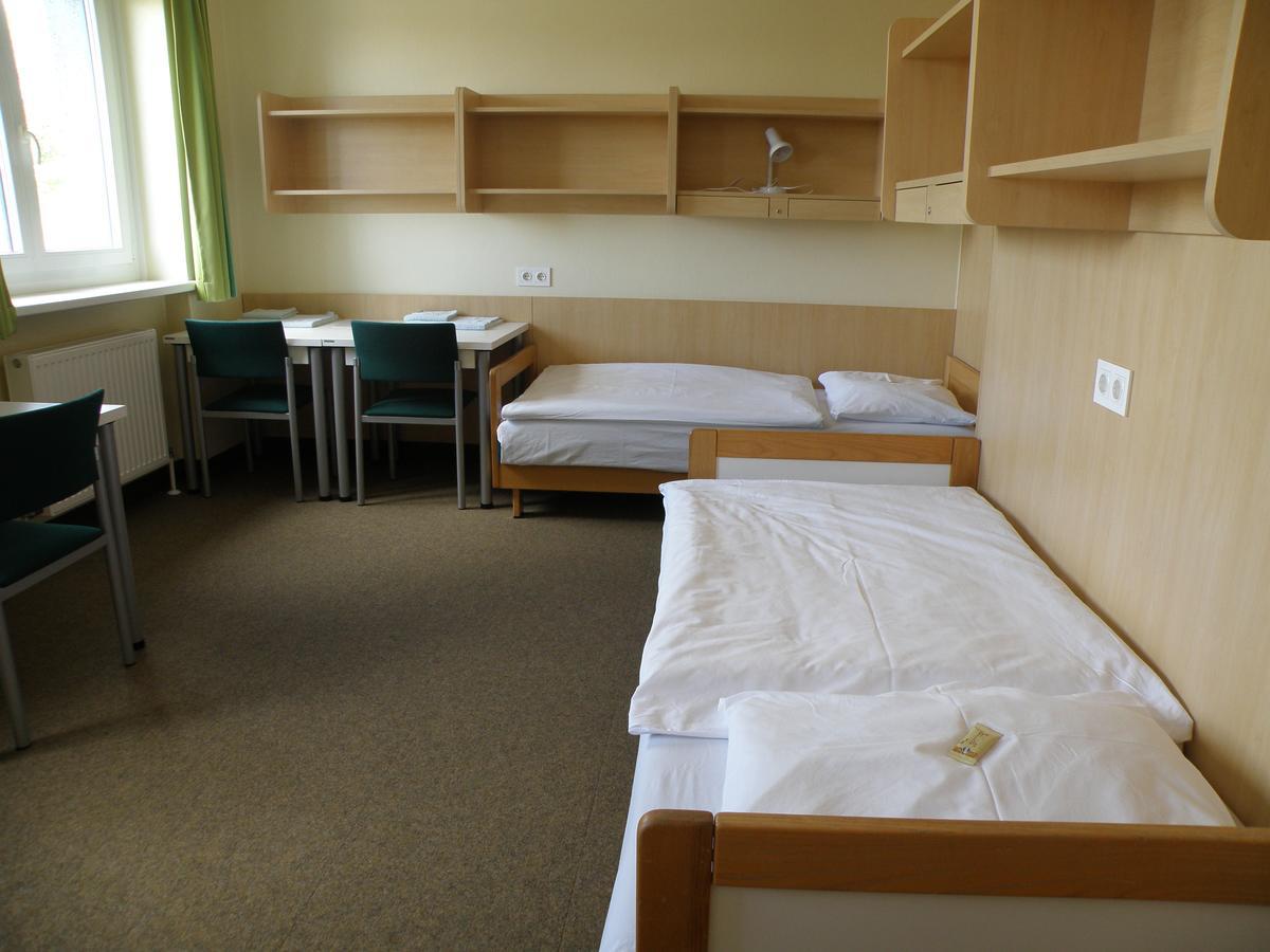 Hotel Sommerhaus Am Internats-Campus Бад Леонфелден Екстериор снимка